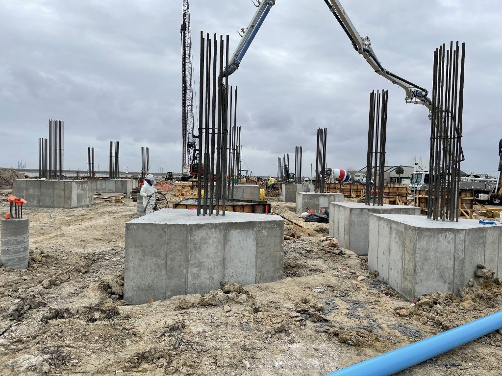 Hyatt Regency Baytown (drilled piers)